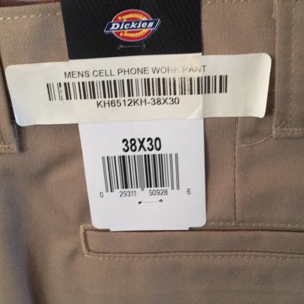 Dickies mens sports Khakis tan Pants 38 x 30. NWT